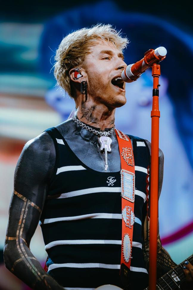 mgk - 12