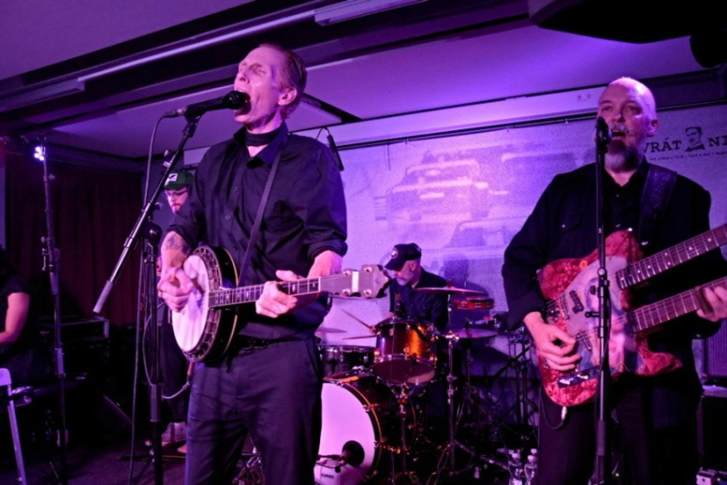 11-Slim Cessna's Auto Club
