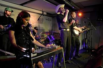6-Slim Cessna's Auto Club