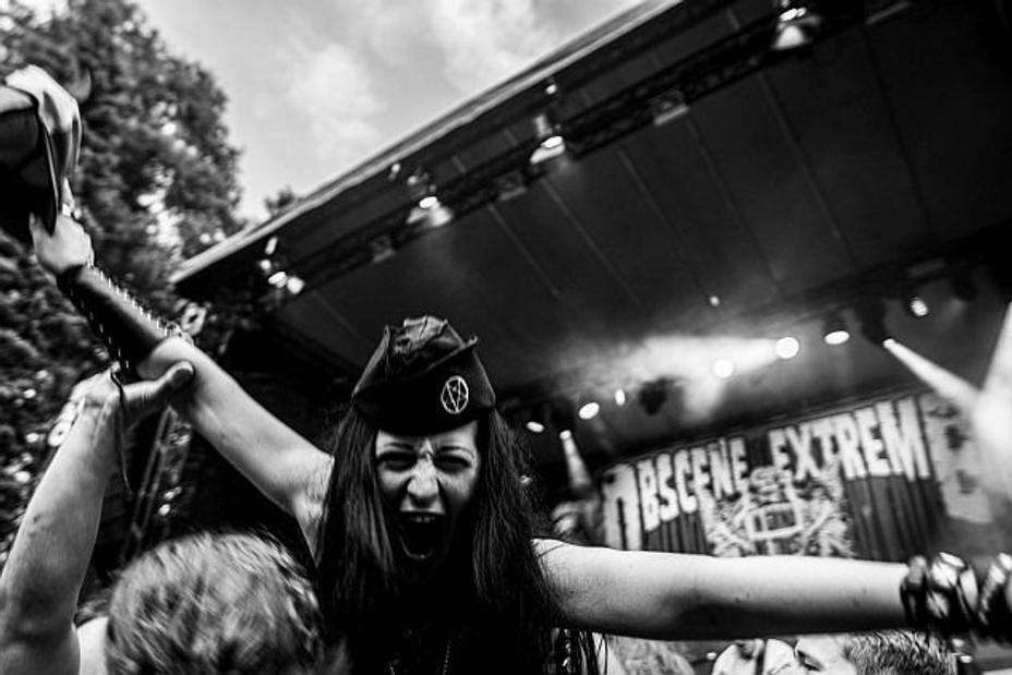 fullmoonzine.cz