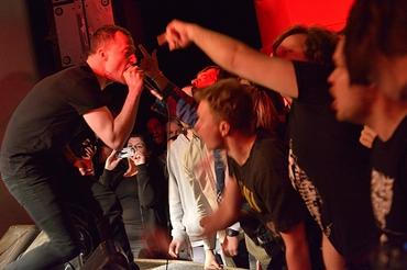 009_Touché Amoré
