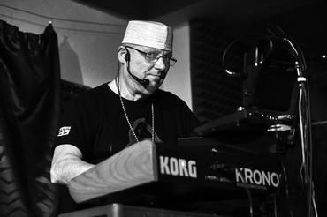 ThePrimitivesGroup-0940
