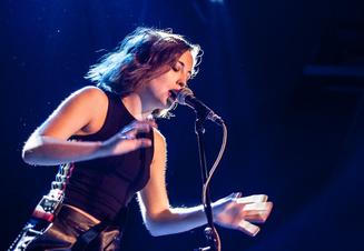 Alice Merton 8
