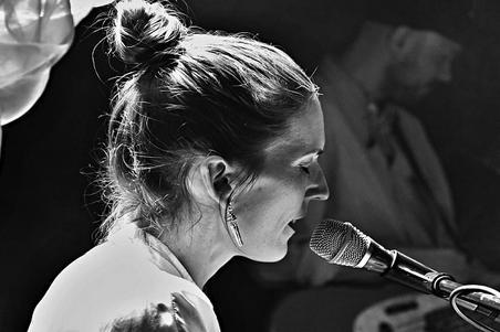 fullmoonzine.cz
