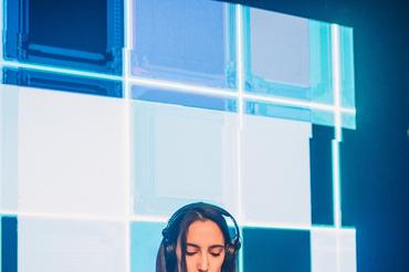 02_Amelie Lens