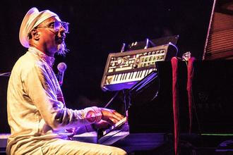 Omar Sosa Seckou Keita