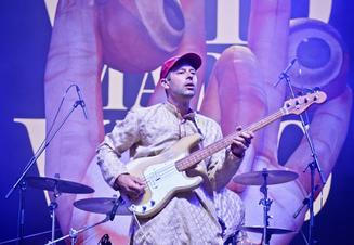 8486 WhoMadeWho