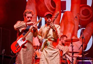 8499 WhoMadeWho