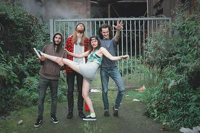 fullmoonzine.cz