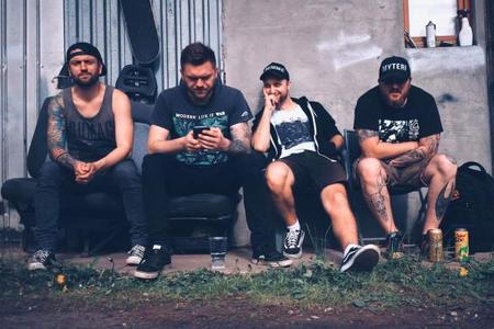 fullmoonzine.cz