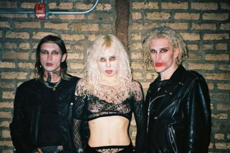 fullmoonzine.cz