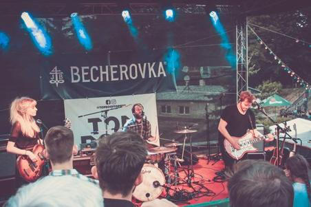 fullmoonzine.cz