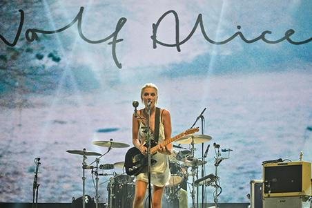 fullmoonzine.cz