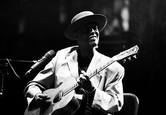 Eric Bibb