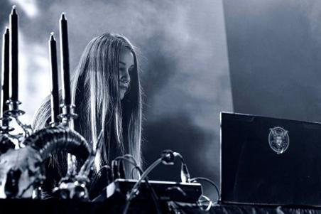 fullmoonzine.cz