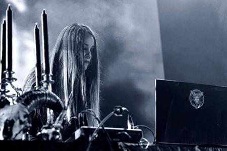 fullmoonzine.cz