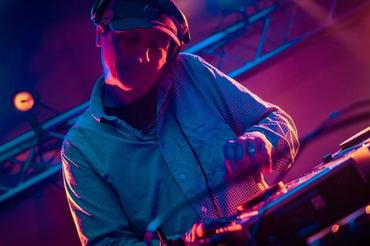 DJ Mike Corner (2)