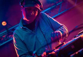 DJ Mike Corner (2)