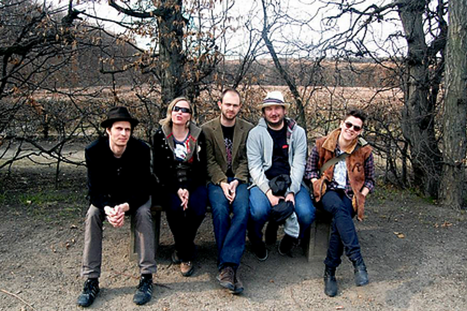 fullmoonzine.cz