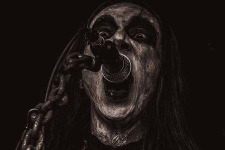 fullmoonzine.cz