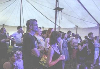 Načeva & Karaoke Tundra & DJ Five Průvan v hlavě, Open Air Program 2016, Hradec Králové (7)