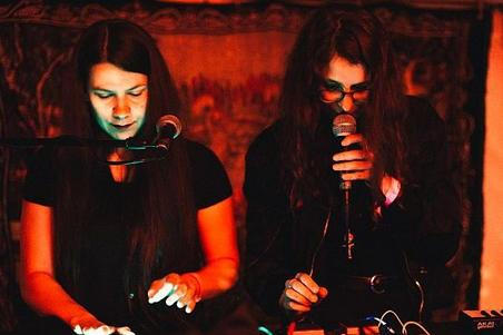 fullmoonzine.cz