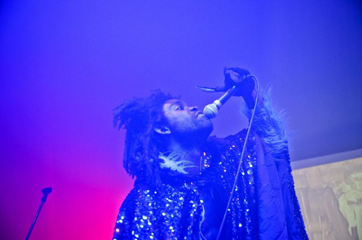 2063_ho99o9