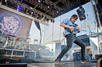 1834_enter_shikari