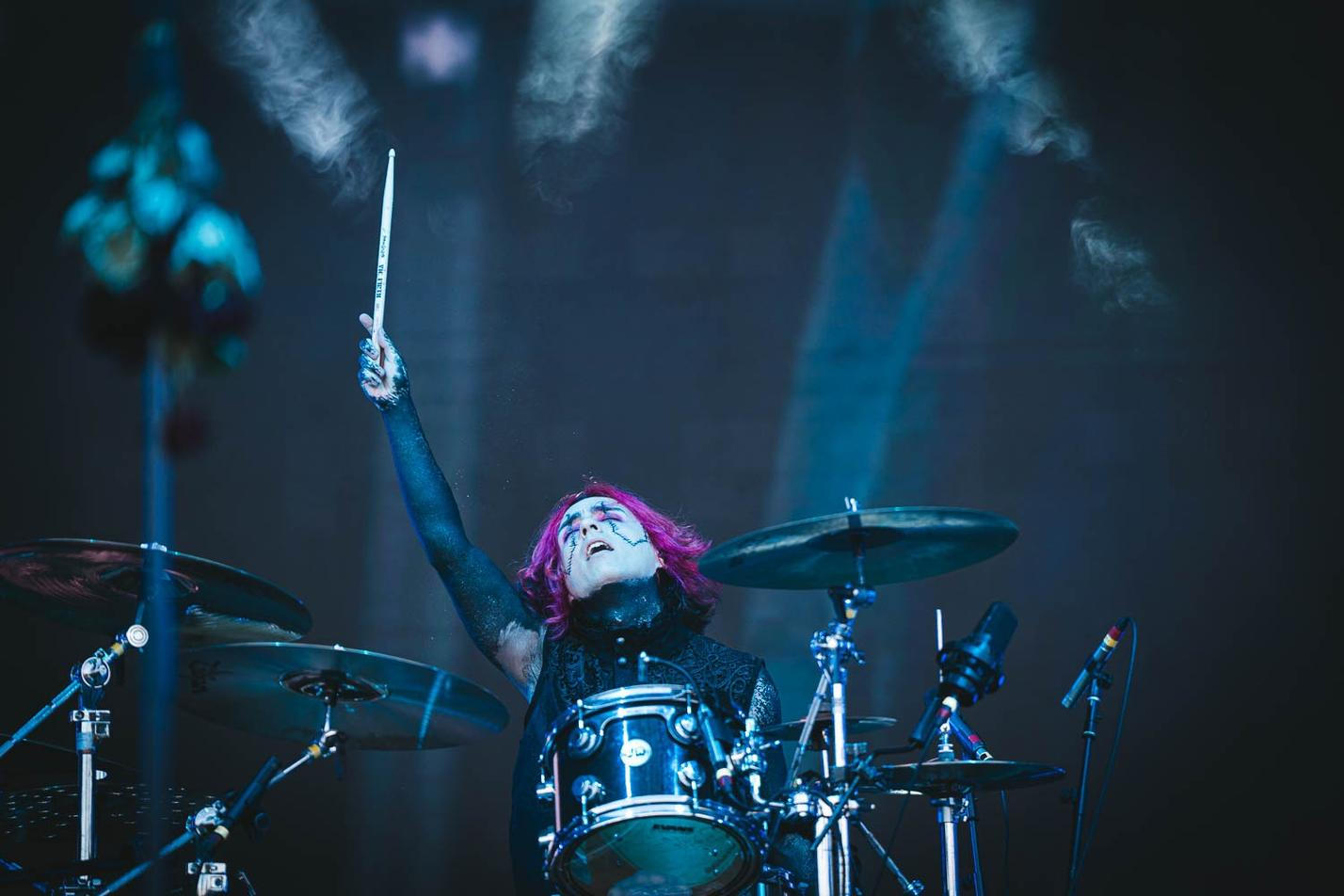 MOTIONLESS_IN_WHITE_2