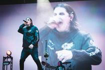 MOTIONLESS_IN_WHITE_1