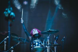 MOTIONLESS_IN_WHITE_2