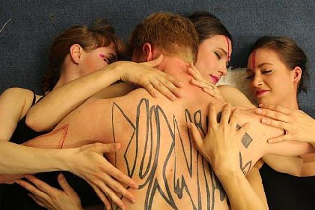fullmoonzine.cz