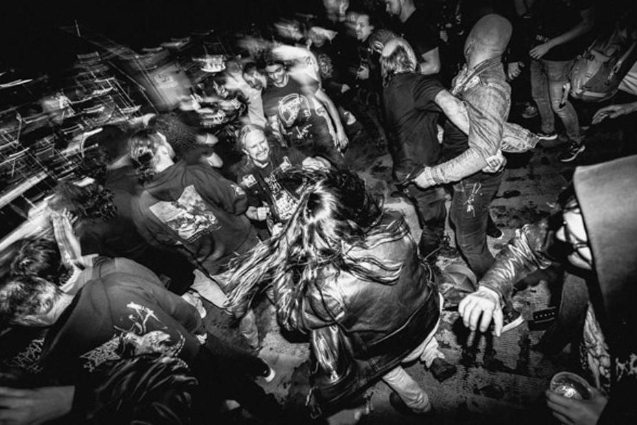 fullmoonzine.cz