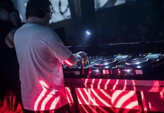 01_Akira b2b Bifidus