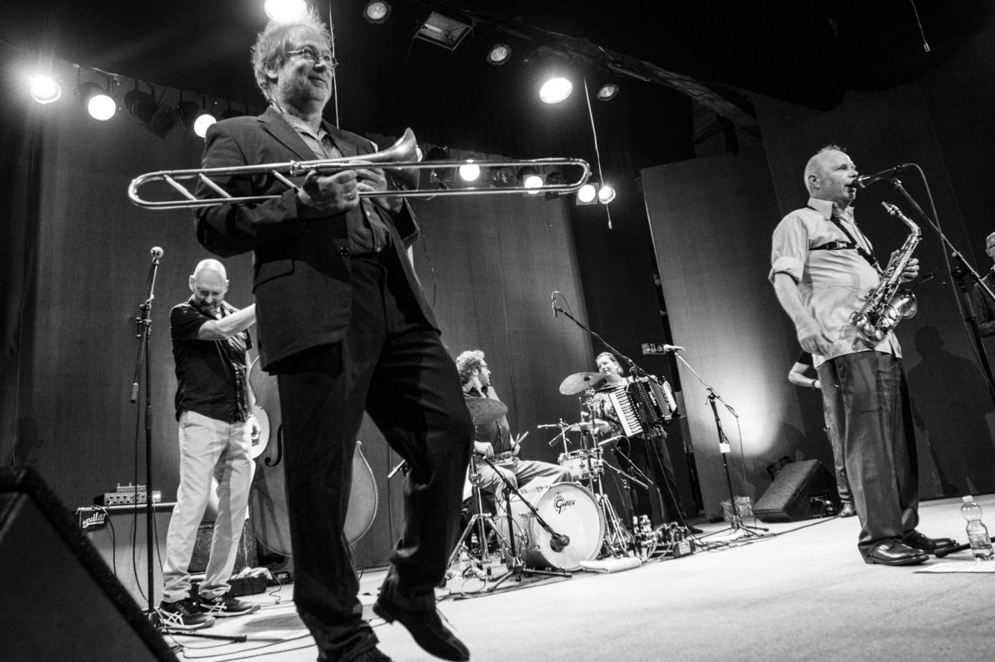 Amsterdam Klezmer Band
