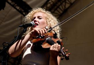 001CurlyStrings