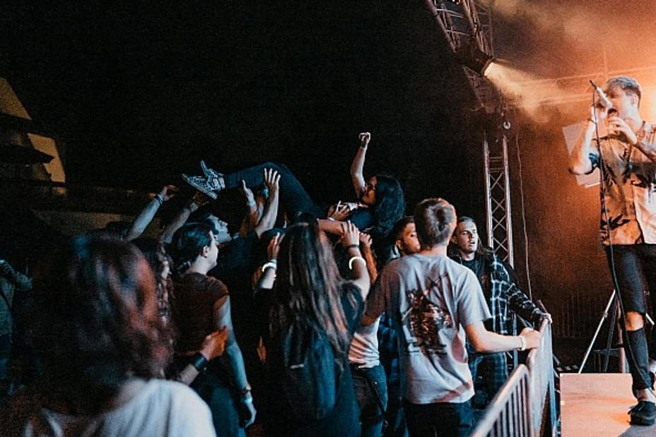 fullmoonzine.cz