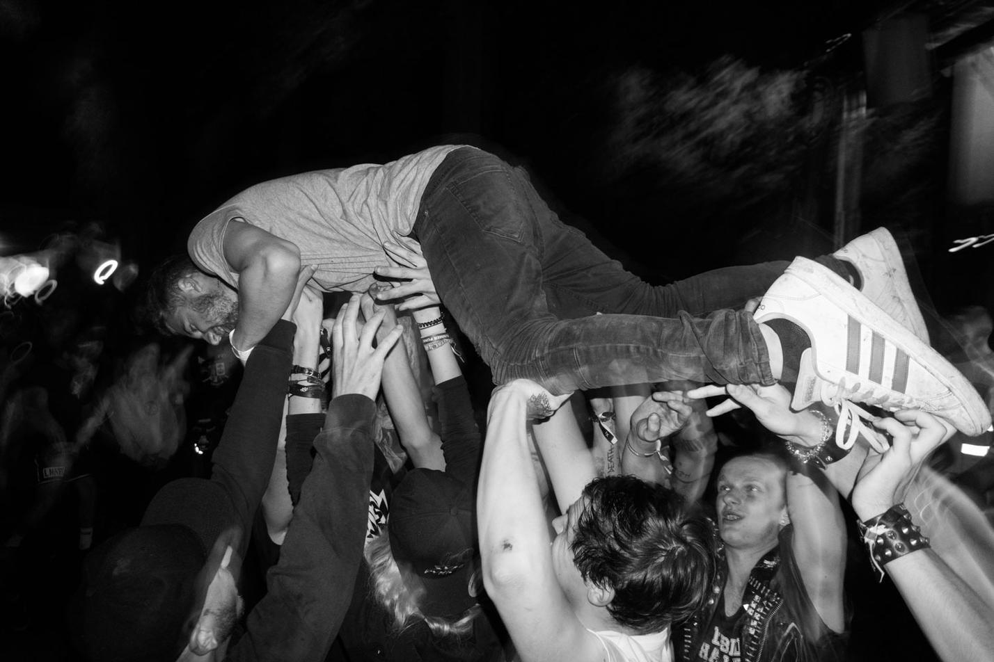 summer-punk-party-born-from-pain-00001