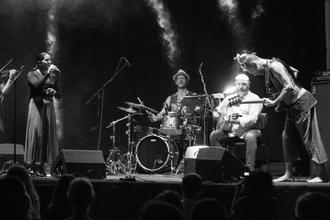 Naked Band & Mónika Lakatos Trio