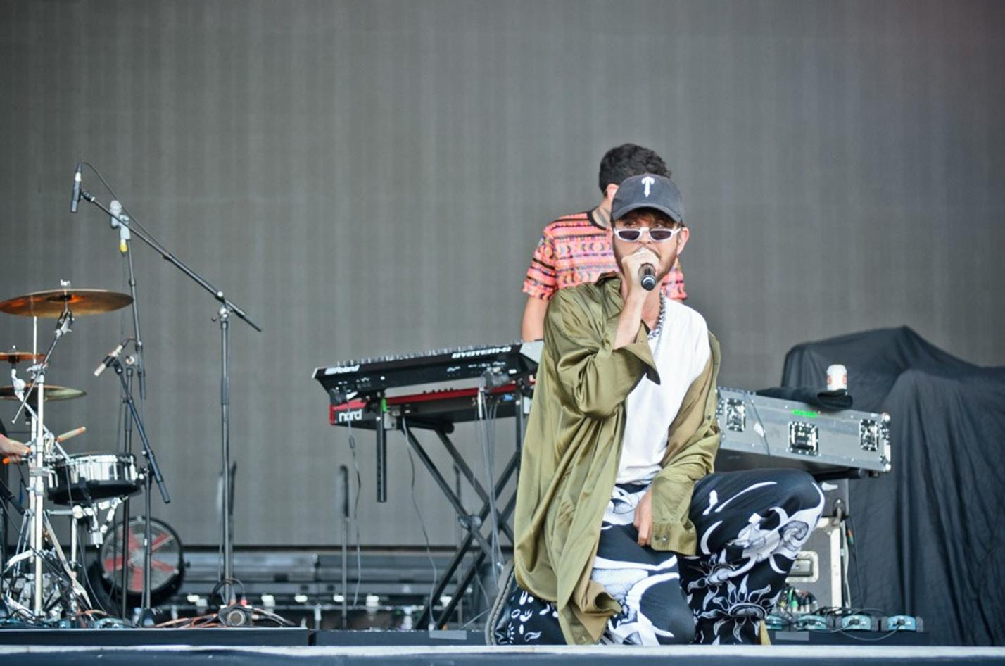 8536 Oscar and the Wolf