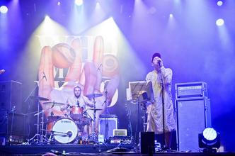 8464 WhoMadeWho