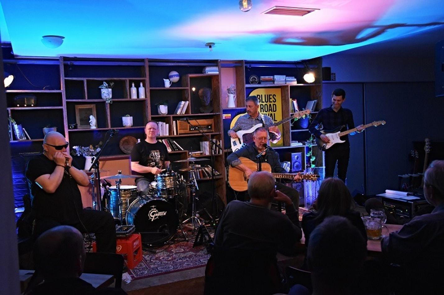 Dura a Blues club (1) (1)