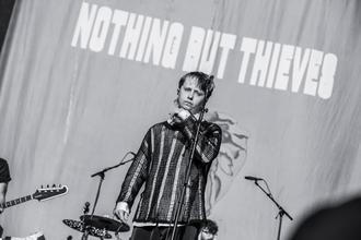 Nothing But Thieves 3 (1)