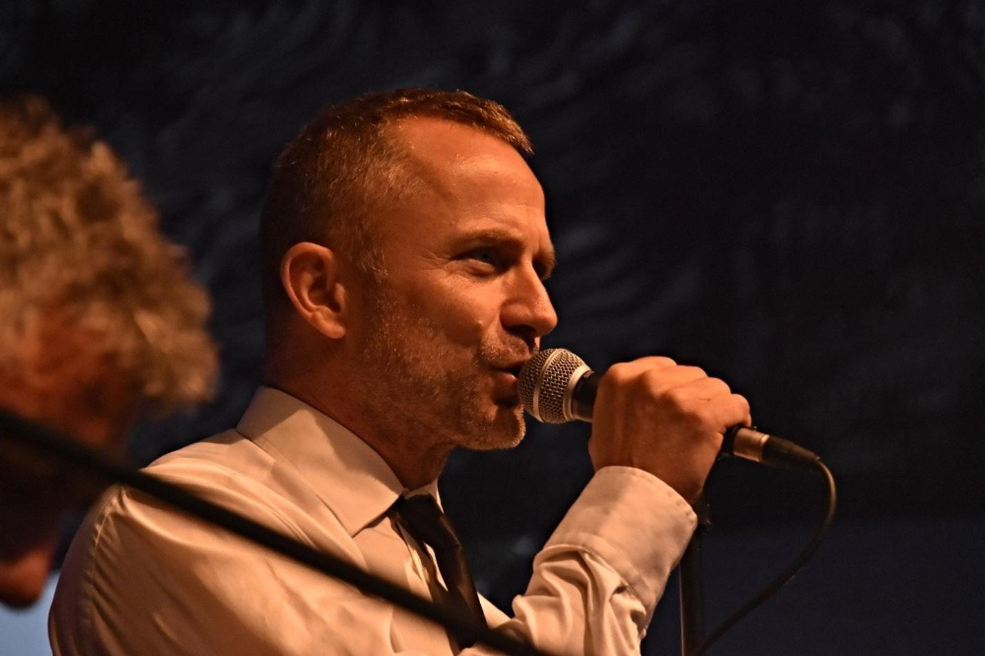 23-Bez ladu a skladu