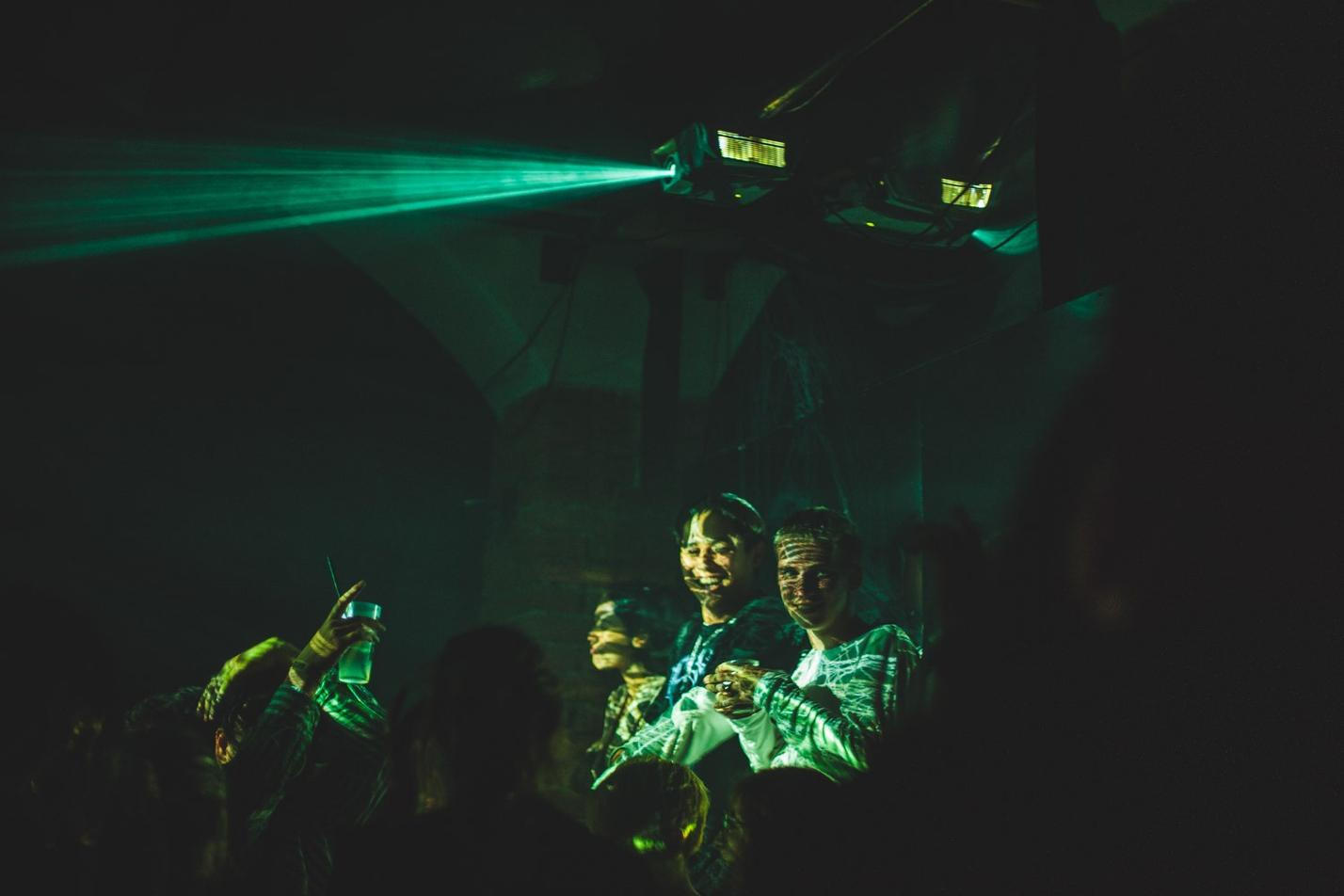 crowd (2)