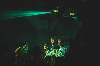 crowd (2)