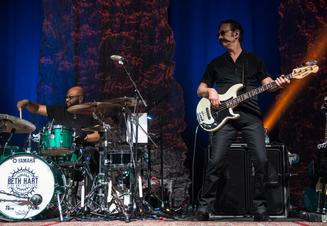 BETH HART06