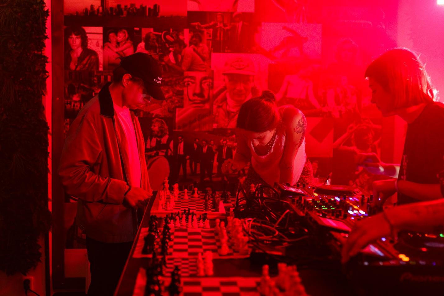 BoLs/sLoB b2b Vermillion (atmo) © Jan Kuča