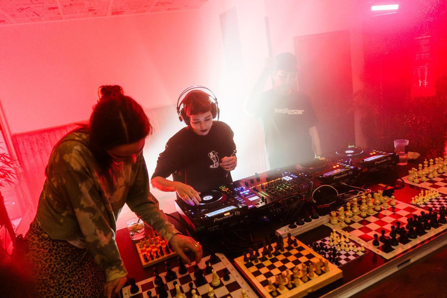BoLs/sLoB b2b Vermillion © Jan Kuča