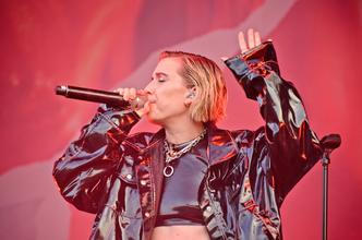 8359 Lykke Li